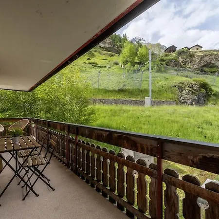 アパート Stylish By Bus, Train And Village Center