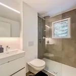 Stylish By Bus, Train And Village Center Appartement *